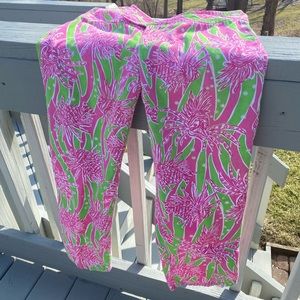 Lilly Pulitzer Easy Tiger capris in LION FISH